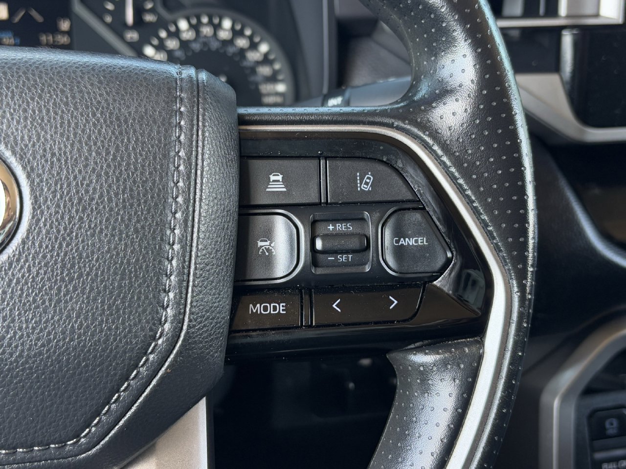 Used 2022 Toyota Tundra SR5 AWD/4WD image 16