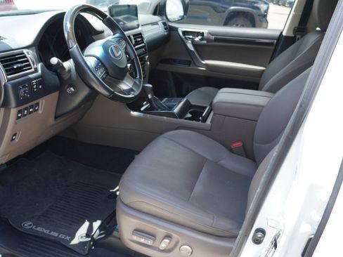 Used 2023 Lexus GX 460 Premium AWD/4WD image 7