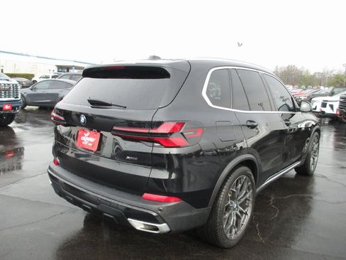 Used 2024 BMW X5 xDrive40i w/ Premium Package image 6