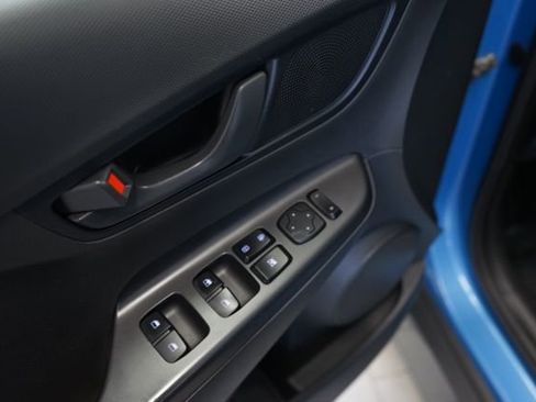 Used 2019 Hyundai Kona SE AWD/4WD image 14