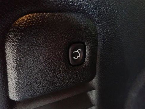 Used 2018 Jeep Grand Cherokee Summit w/ Platinum Series Group image 9