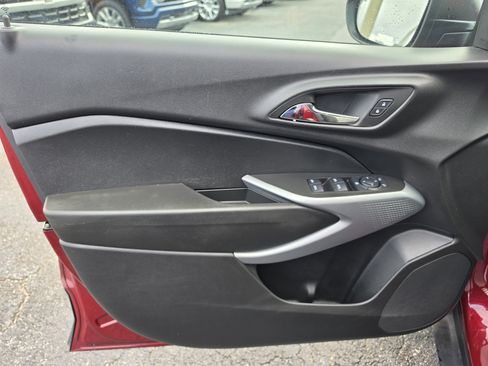 Used 2024 Chevrolet Trax LS FWD image 15