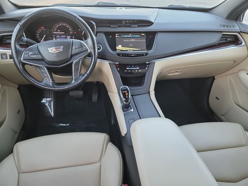 Used 2019 Cadillac XT5 Premium Luxury image 18