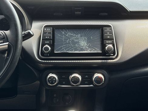 Used 2020 Nissan Kicks S FWD image 18