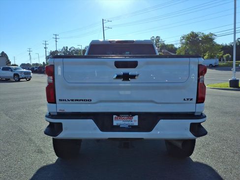 Used 2023 Chevrolet Silverado 2500 LTZ w/ LTZ Plus Package AWD/4WD image 11