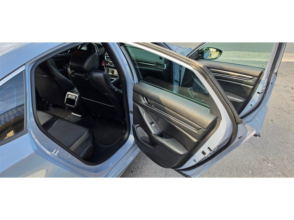 Used 2022 Honda Accord Sport image 16