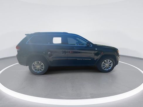Used 2021 Jeep Grand Cherokee Laredo w/ Security & Convenience Group AWD/4WD image 9