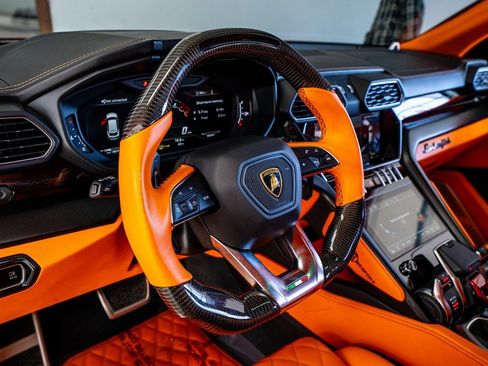Used 2022 Lamborghini Urus image 51