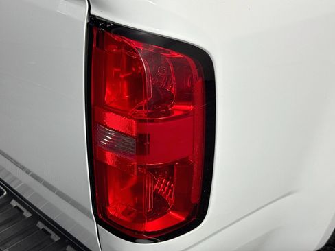 Used 2022 Chevrolet Colorado LT w/ Fleet Safety Package RWD image 29