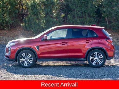 Used 2024 Mitsubishi Outlander Sport 2.0 SE image 4