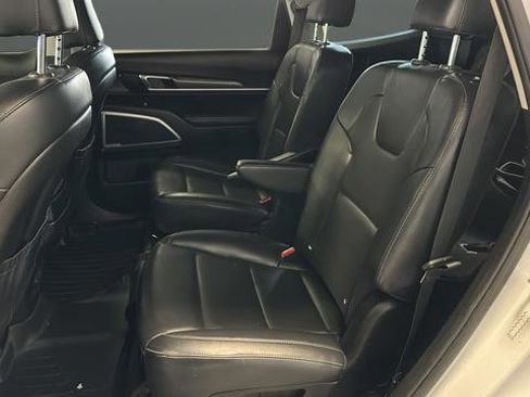 Used 2020 Kia Telluride S AWD/4WD image 23