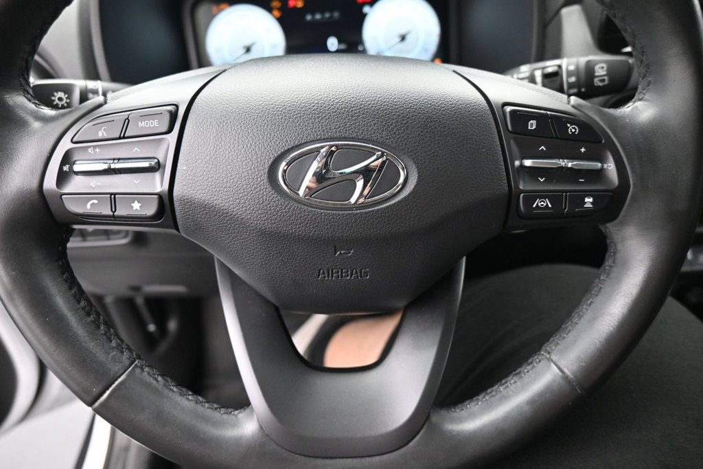 Used 2023 Hyundai Kona Limited FWD image 16