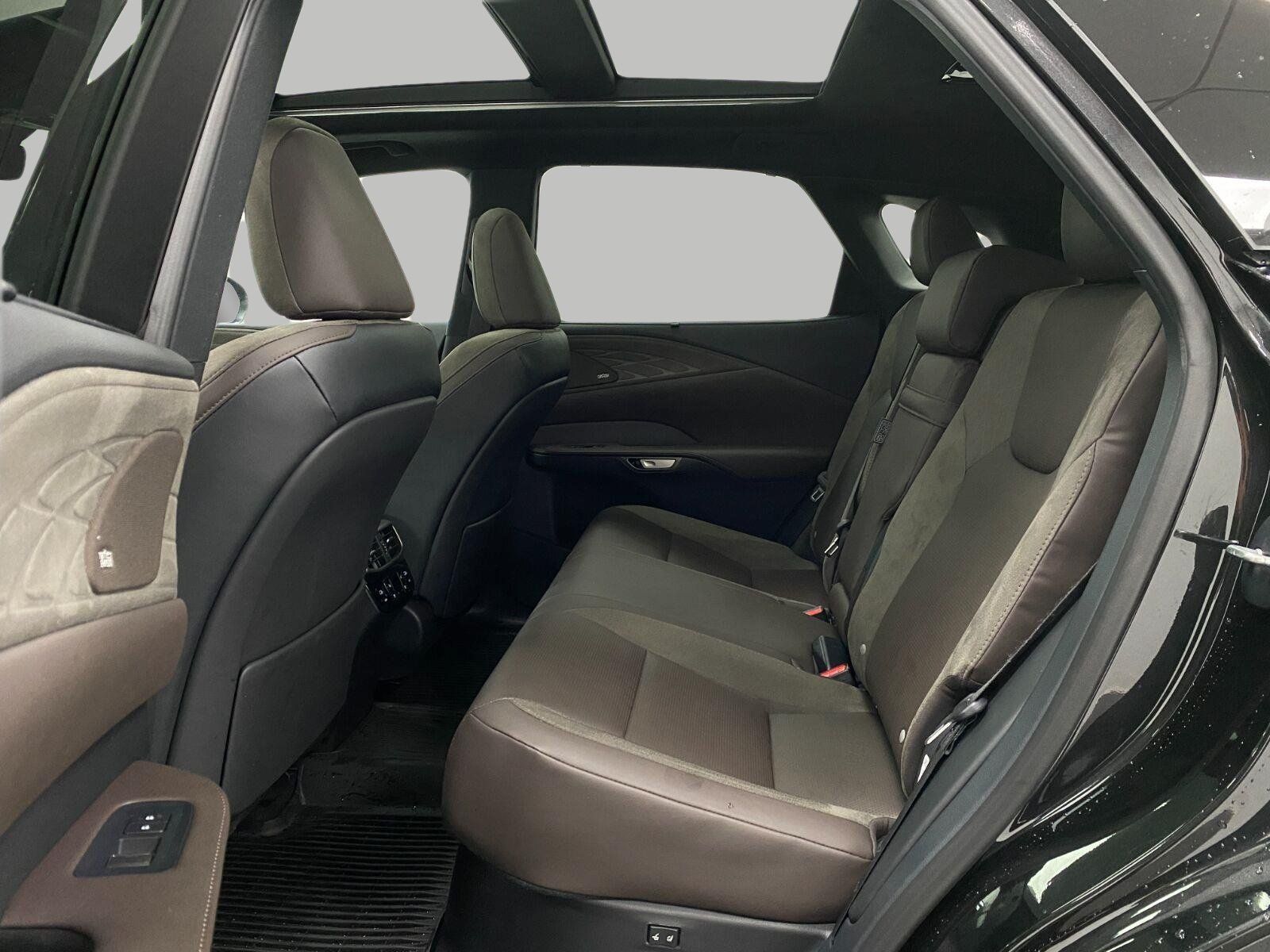 Used 2026 Lexus RX 350 AWD w/ Convenience Package image 29