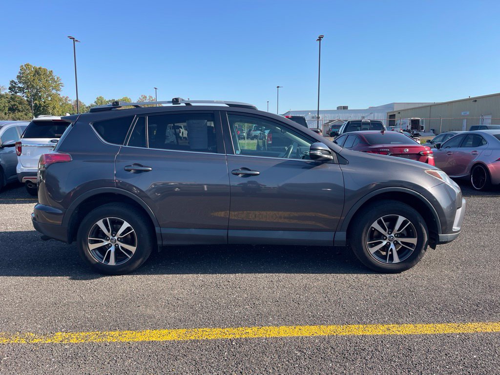 Used 2018 Toyota RAV4 XLE w/ Plus Extra Value Package AWD/4WD image 6