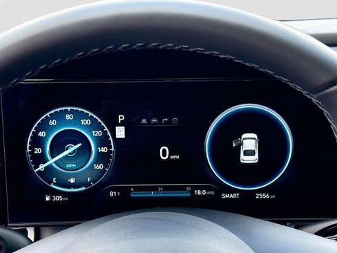 Certified 2025 Hyundai Elantra SEL image 12