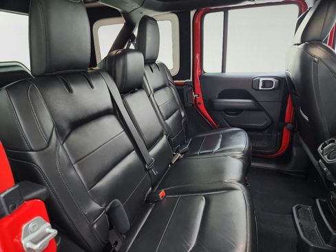 Used 2021 Jeep Wrangler Unlimited Sahara AWD/4WD image 27