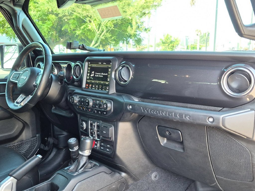 Used 2021 Jeep Wrangler Unlimited Rubicon AWD/4WD image 31