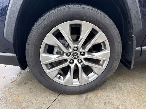 Used 2024 Toyota RAV4 Limited image 11