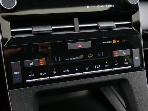 Used 2021 Toyota Avalon XSE image 15