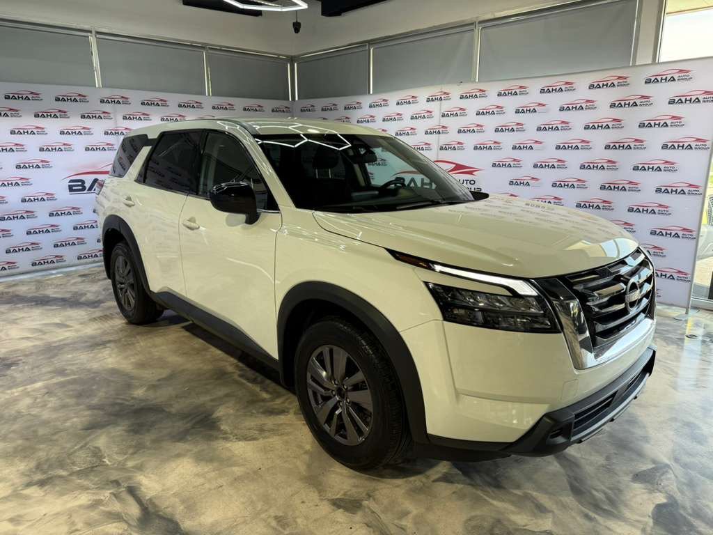 Used 2024 Nissan Pathfinder S AWD/4WD image 2
