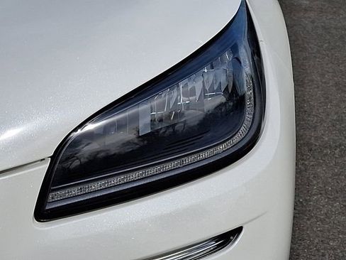 Used 2024 Lincoln Corsair AWD image 9