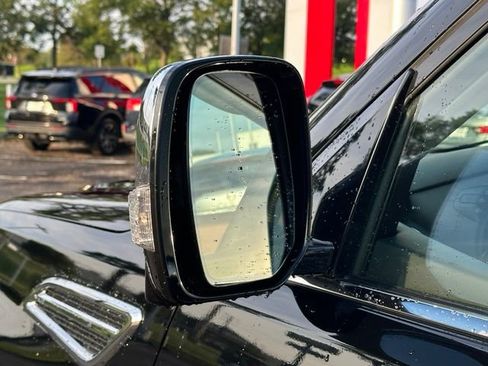 Used 2017 Nissan Armada Platinum w/ Captain Seat Package AWD/4WD image 10