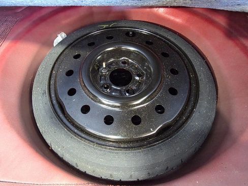 Used 2014 Chevrolet Impala LT w/ LT Sunroof Package image 30