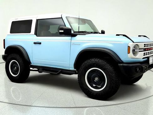 Used 2024 Ford Bronco Heritage Edition AWD/4WD image 3