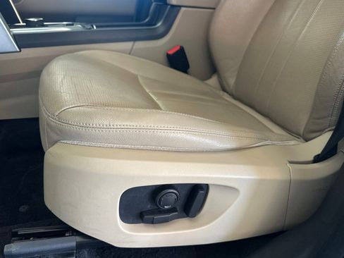 Used 2019 Land Rover Discovery Sport HSE image 13