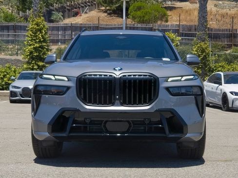 New 2026 BMW X7 xDrive40i w/ M Sport Package AWD/4WD image 2