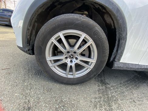 Used 2023 Mercedes-Benz GLC 300 4MATIC image 27