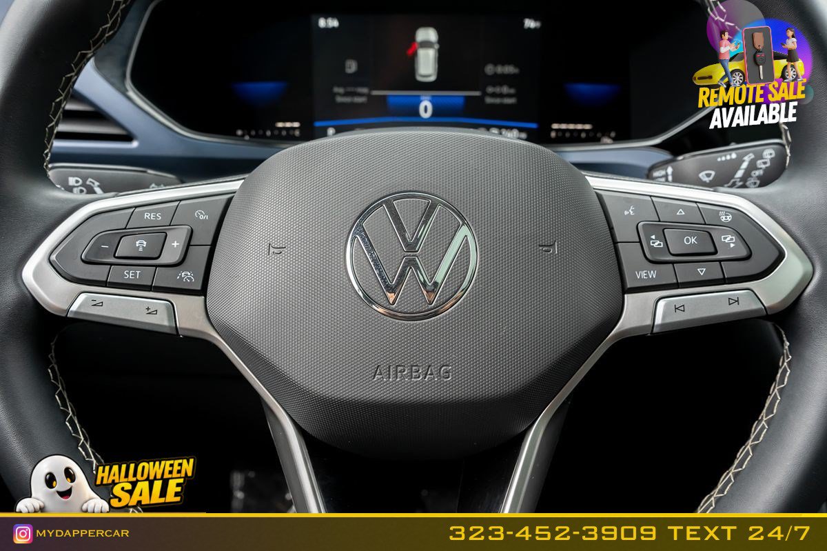 Used 2023 Volkswagen Taos SE w/ Panoramic Sunroof Package FWD image 24