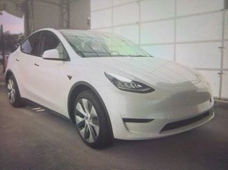 Used 2023 Tesla Model Y Long Range AWD/4WD video 1