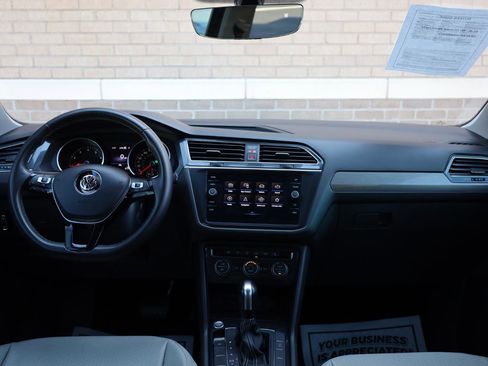 Used 2021 Volkswagen Tiguan SE FWD image 27