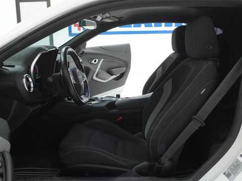 Used 2021 Chevrolet Camaro LT RWD image 13