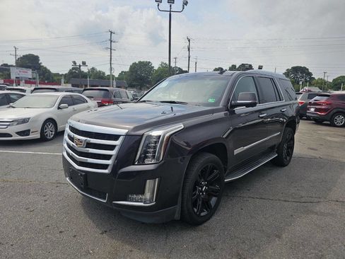 Used 2017 Cadillac Escalade Luxury image 21