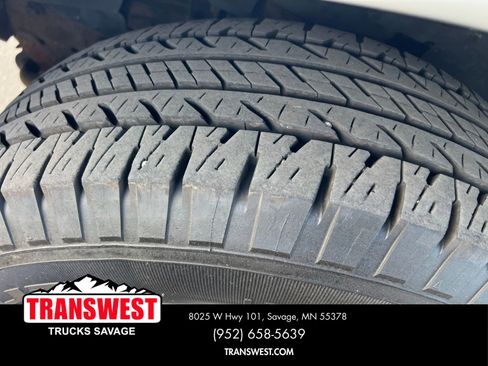 Used 2018 Chevrolet Express 3500 Extended w/ Driver Convenience Package image 15