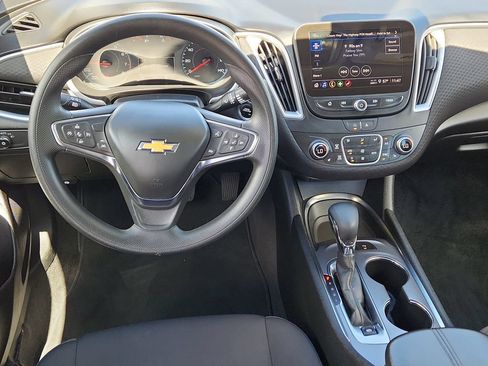 Used 2024 Chevrolet Malibu LT FWD image 11