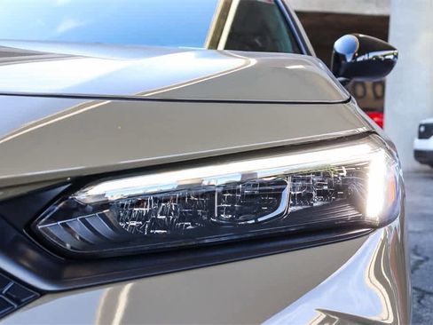 Used 2025 Honda Civic Sport image 7