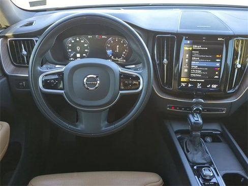 Used 2021 Volvo XC60 T5 Inscription w/ Advanced Package image 15