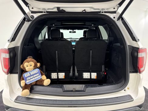 Used 2018 Ford Explorer XLT w/ Equipment Group 202A FWD image 7