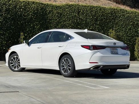 Certified 2025 Lexus ES 350 w/ Accessory Package (Z1) FWD image 2
