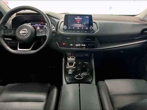 Used 2023 Nissan Rogue SV w/ SV Premium B Package image 8