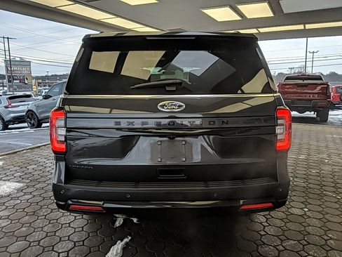 Used 2022 Ford Expedition Max Limited image 6