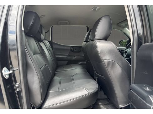 Used 2021 Toyota Tacoma SR AWD/4WD image 35