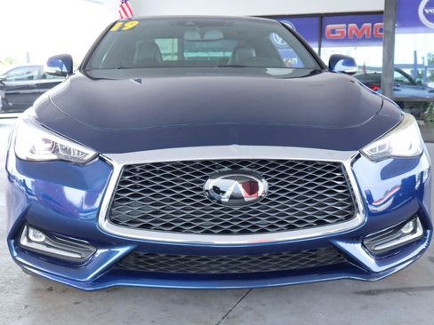 Used 2019 INFINITI Q60 3.0t Luxe w/ Essential Package AWD/4WD image 11