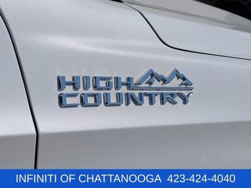 Used 2024 Chevrolet Suburban High Country w/ Advanced Technology Package AWD/4WD image 33
