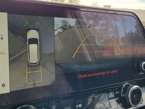 Used 2023 Toyota Highlander Limited image 22