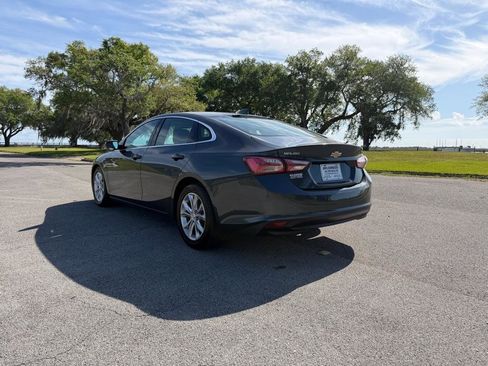 Used 2021 Chevrolet Malibu LT image 3