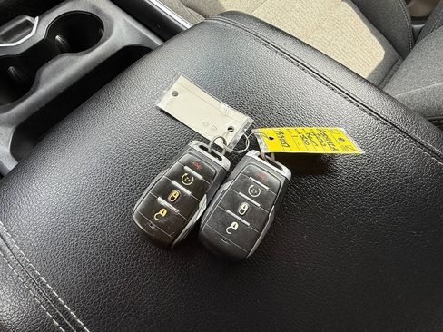 Used 2020 RAM 1500 Big Horn AWD/4WD image 24